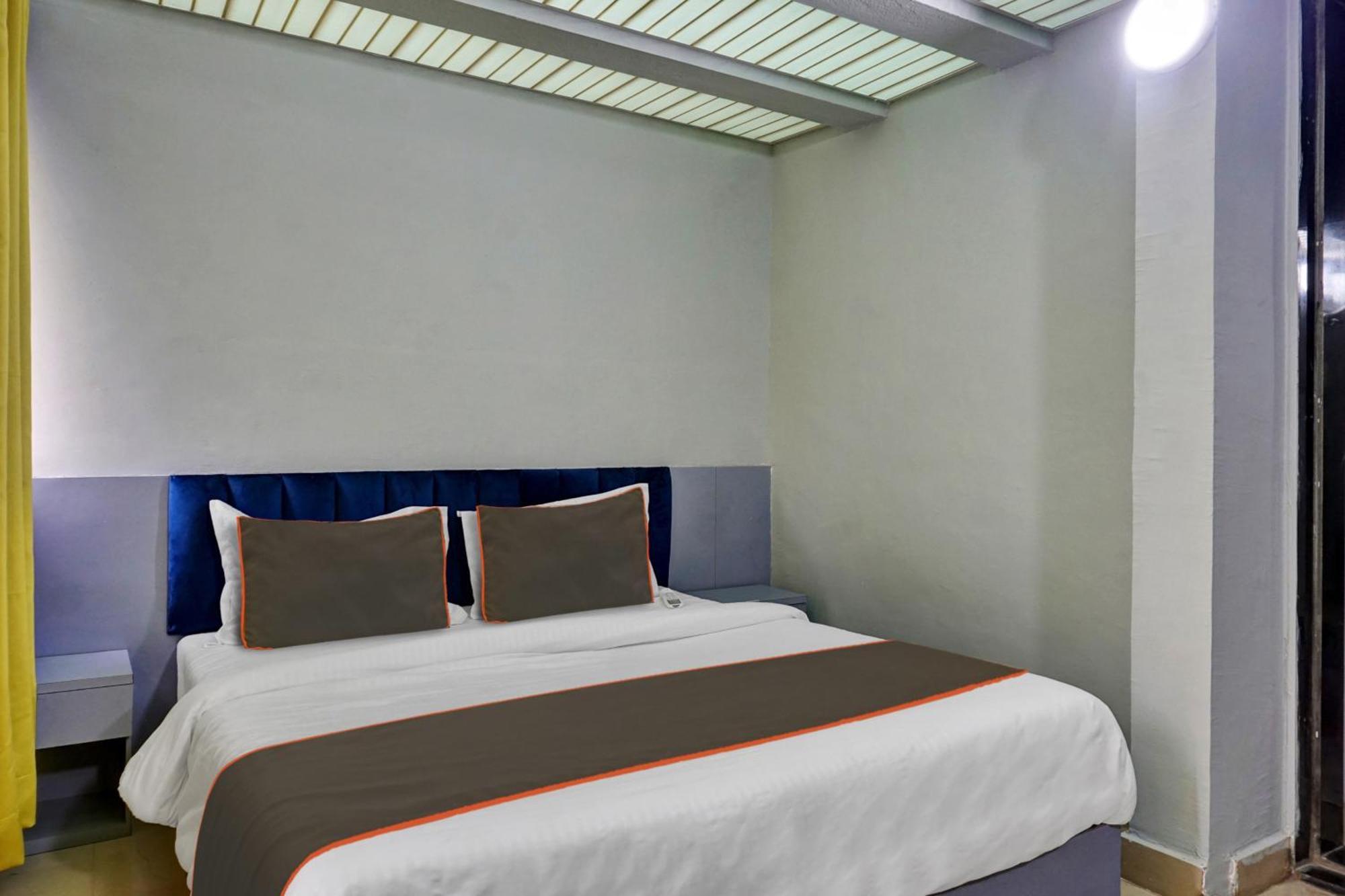 פונה Collection O Baner Executive Stays מראה חיצוני תמונה