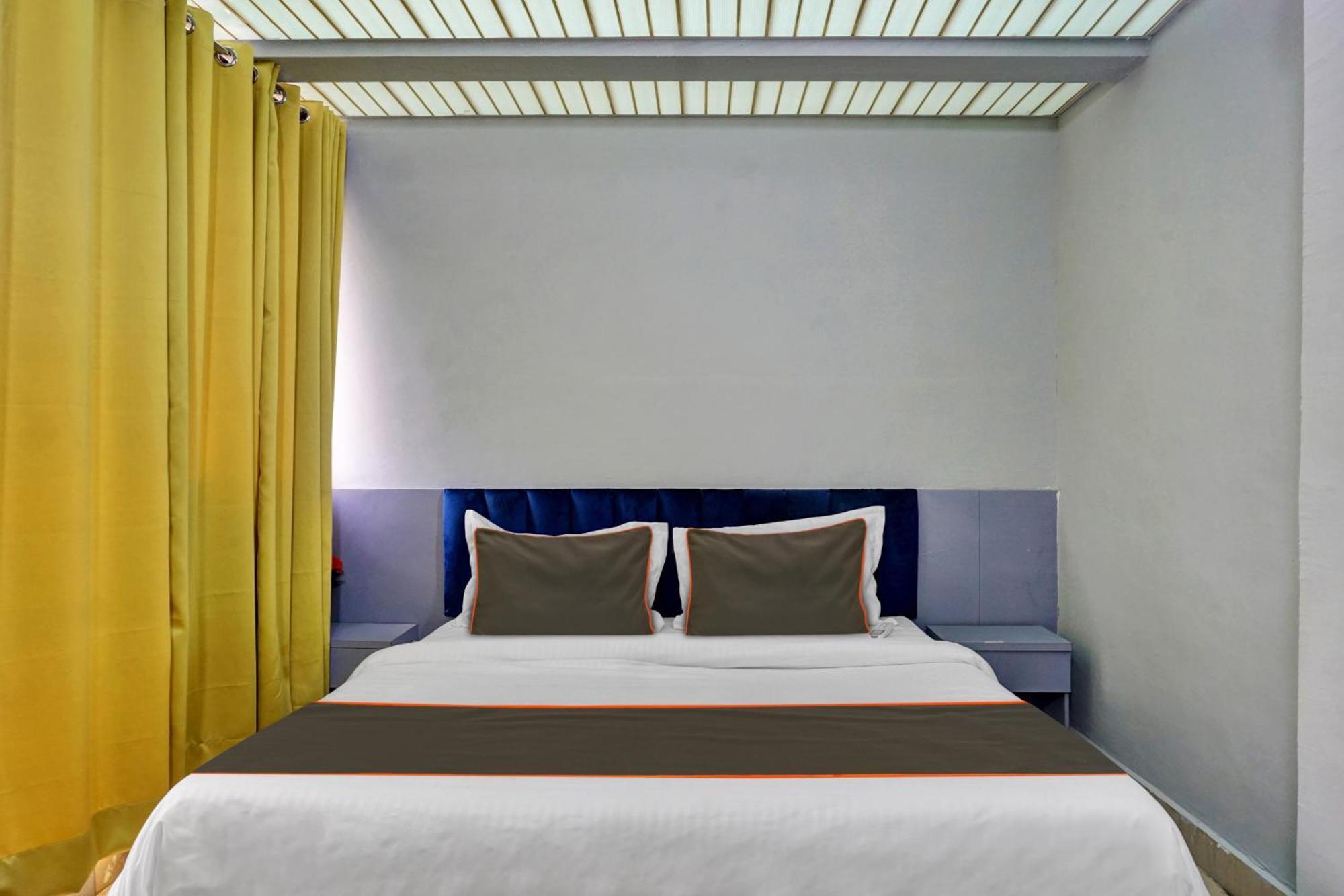פונה Collection O Baner Executive Stays מראה חיצוני תמונה