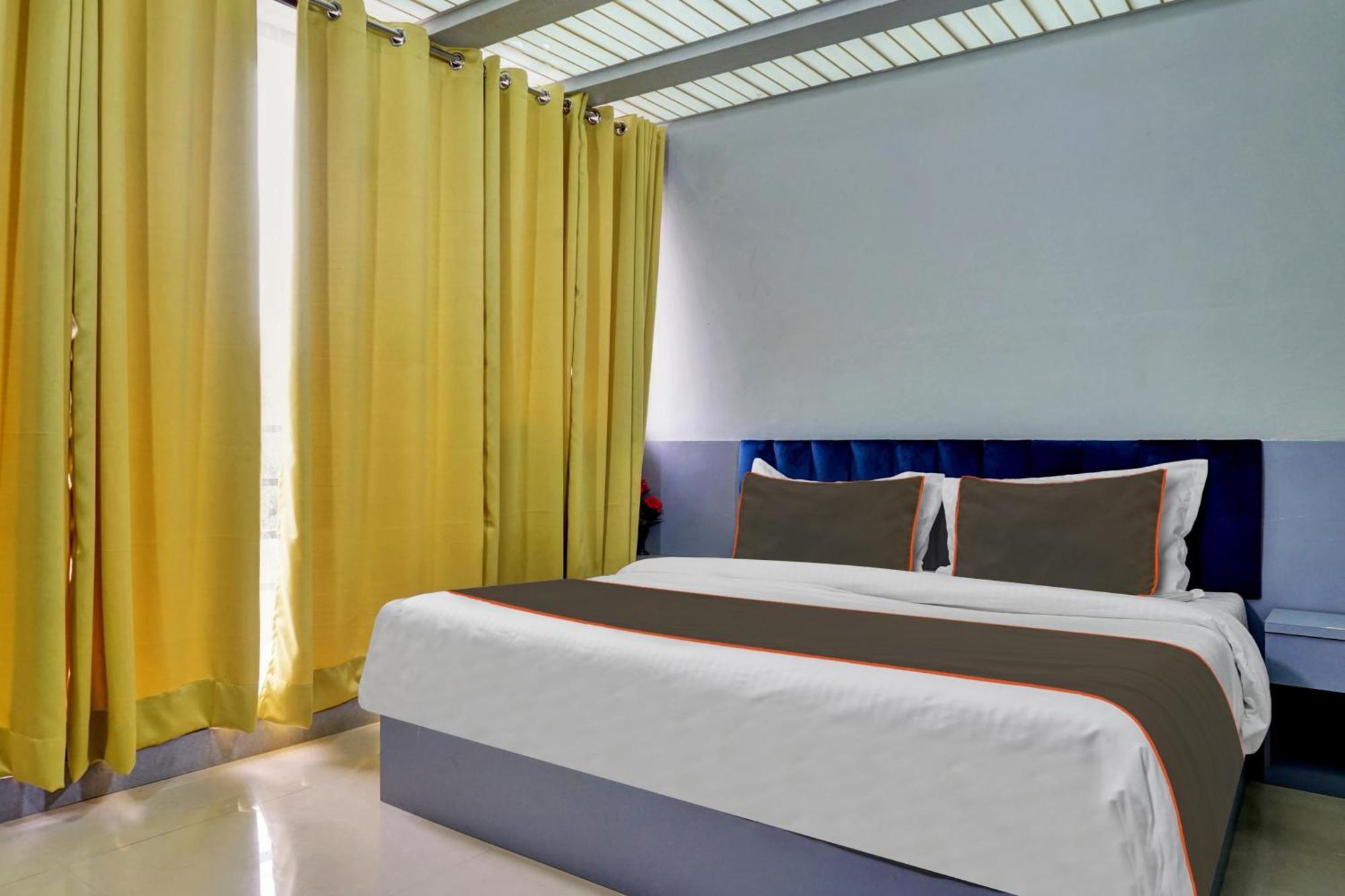 פונה Collection O Baner Executive Stays מראה חיצוני תמונה